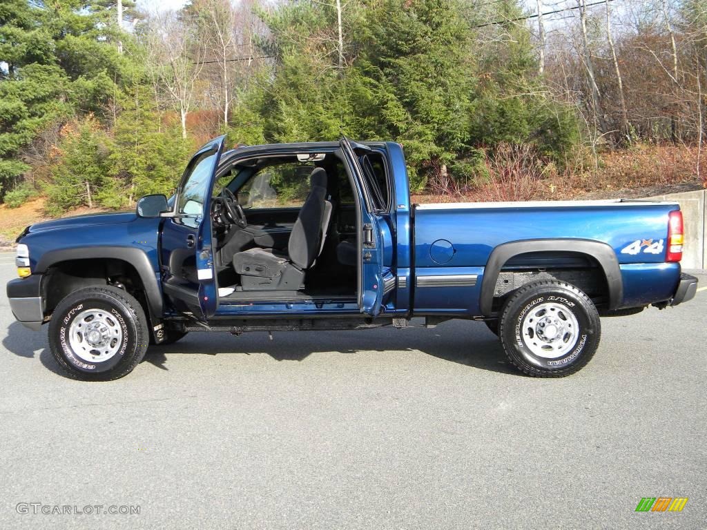 2002 Silverado 2500 LS Extended Cab 4x4 - Indigo Blue Metallic / Graphite photo #13