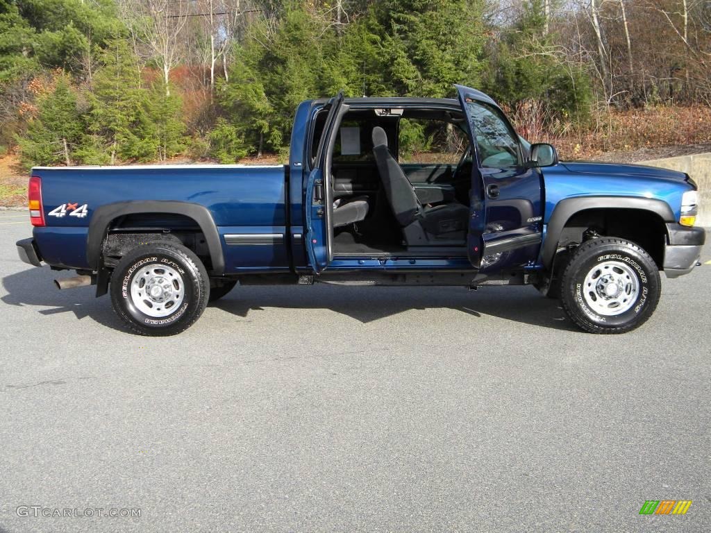 2002 Silverado 2500 LS Extended Cab 4x4 - Indigo Blue Metallic / Graphite photo #14