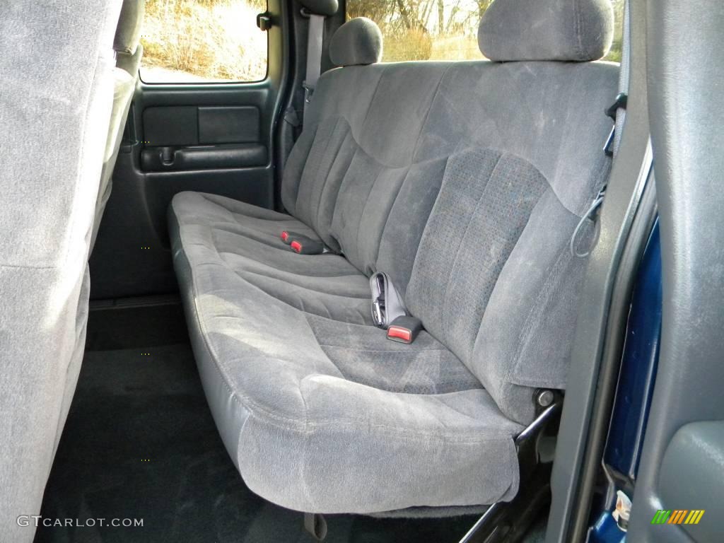 Graphite Interior 2002 Chevrolet Silverado 2500 LS Extended Cab 4x4 Photo #40656551