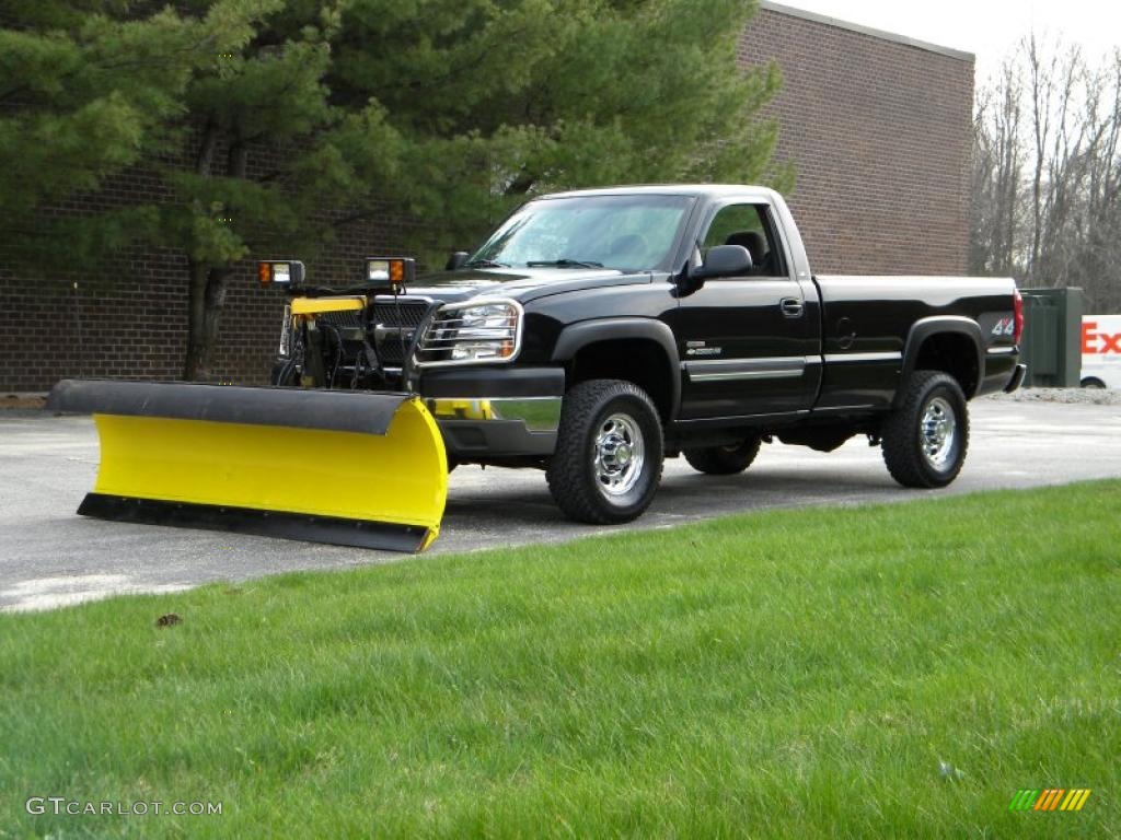 2003 Silverado 2500HD LS Regular Cab 4x4 - Black / Dark Charcoal photo #3