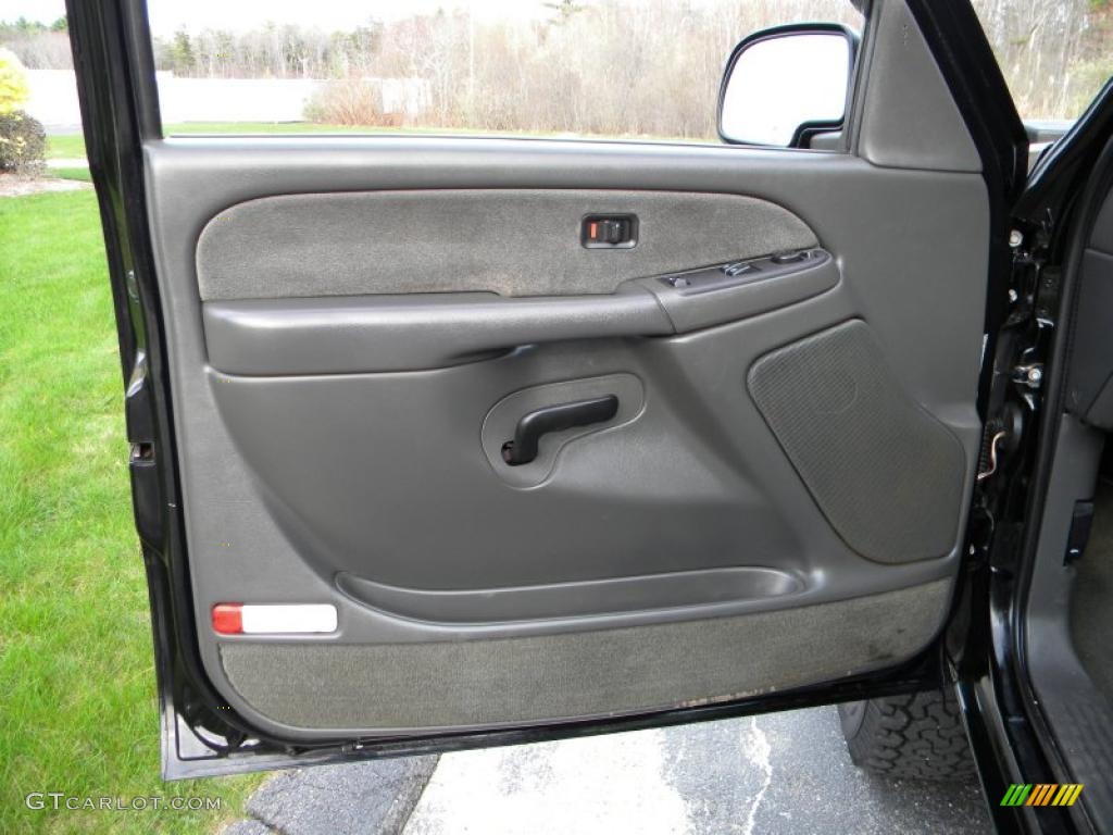 2003 Silverado 2500HD LS Regular Cab 4x4 - Black / Dark Charcoal photo #24