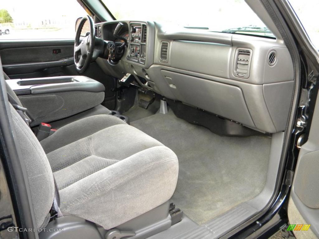 2003 Silverado 2500HD LS Regular Cab 4x4 - Black / Dark Charcoal photo #26
