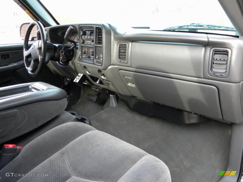 2003 Silverado 2500HD LS Regular Cab 4x4 - Black / Dark Charcoal photo #32