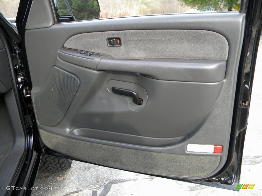 2003 Silverado 2500HD LS Regular Cab 4x4 - Black / Dark Charcoal photo #33