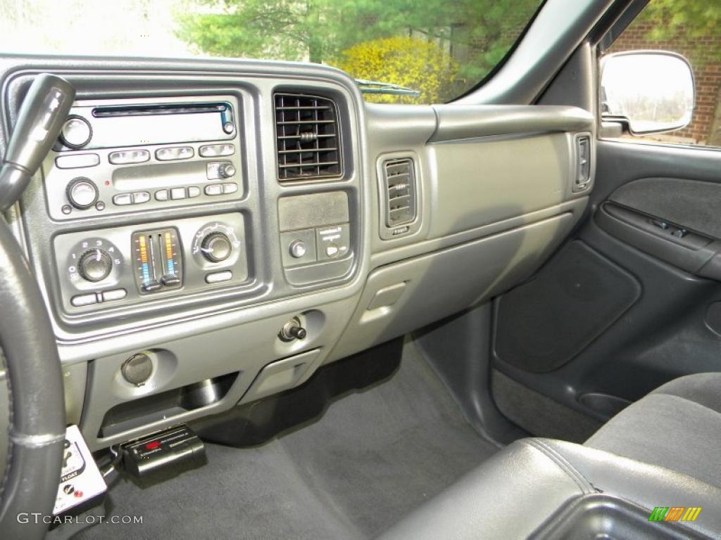 2003 Silverado 2500HD LS Regular Cab 4x4 - Black / Dark Charcoal photo #45
