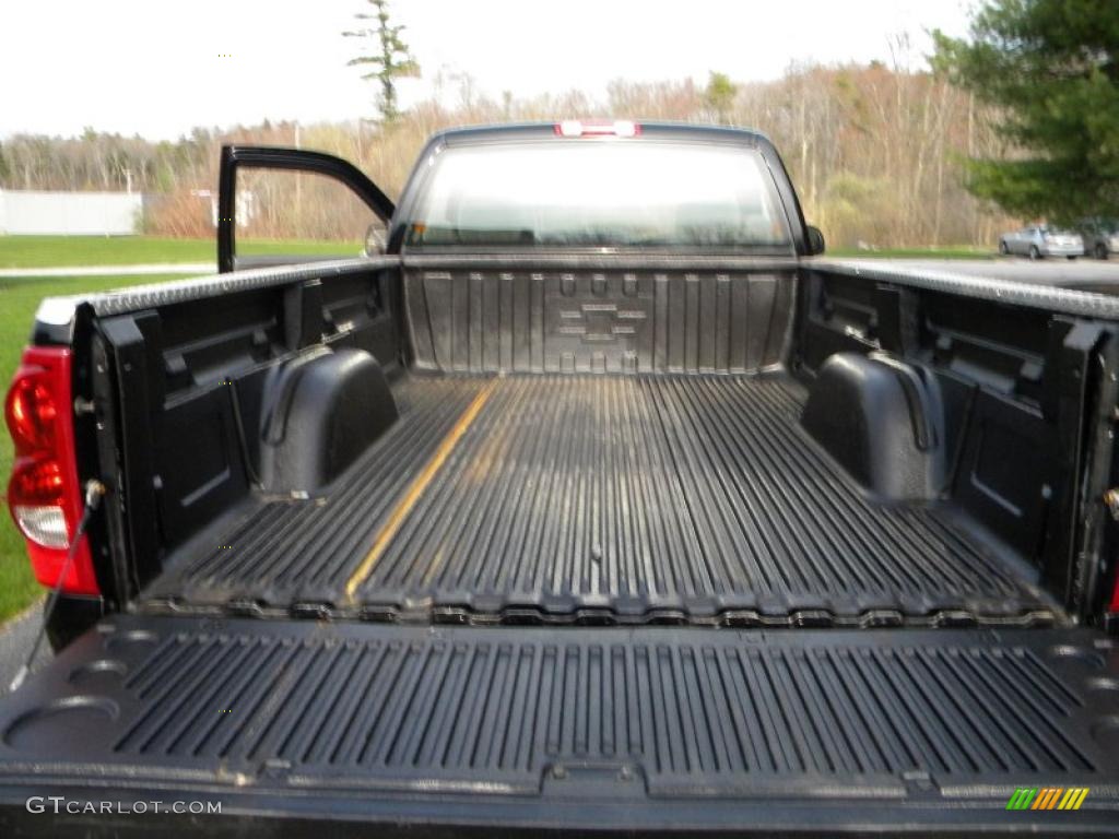 2003 Silverado 2500HD LS Regular Cab 4x4 - Black / Dark Charcoal photo #50