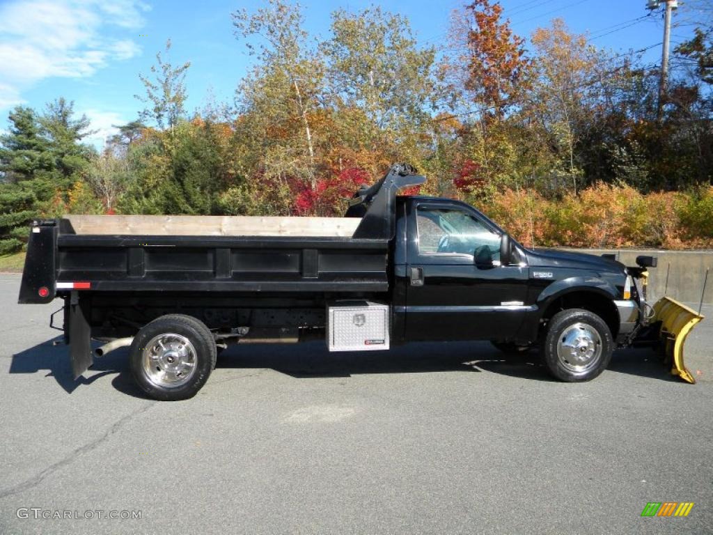 2004 F550 Super Duty XL Regular Cab 4x4 Chassis Plow Truck - Black / Medium Flint photo #13