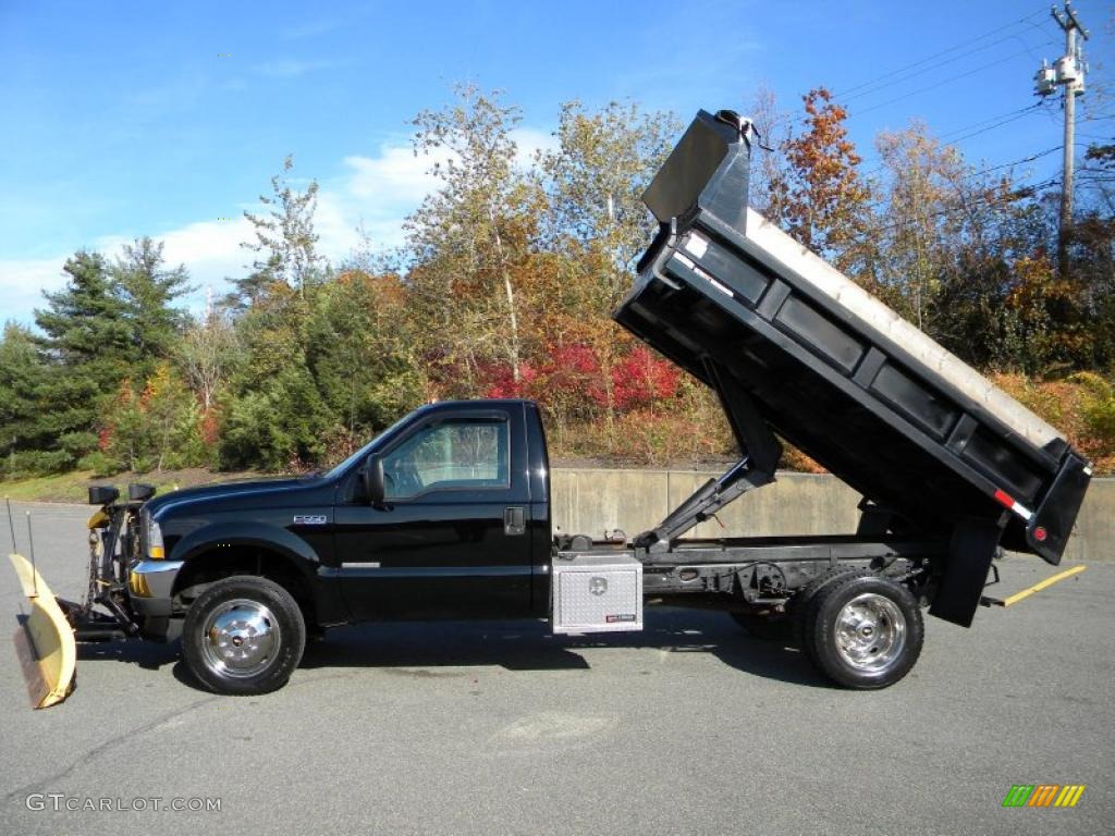 2004 F550 Super Duty XL Regular Cab 4x4 Chassis Plow Truck - Black / Medium Flint photo #16