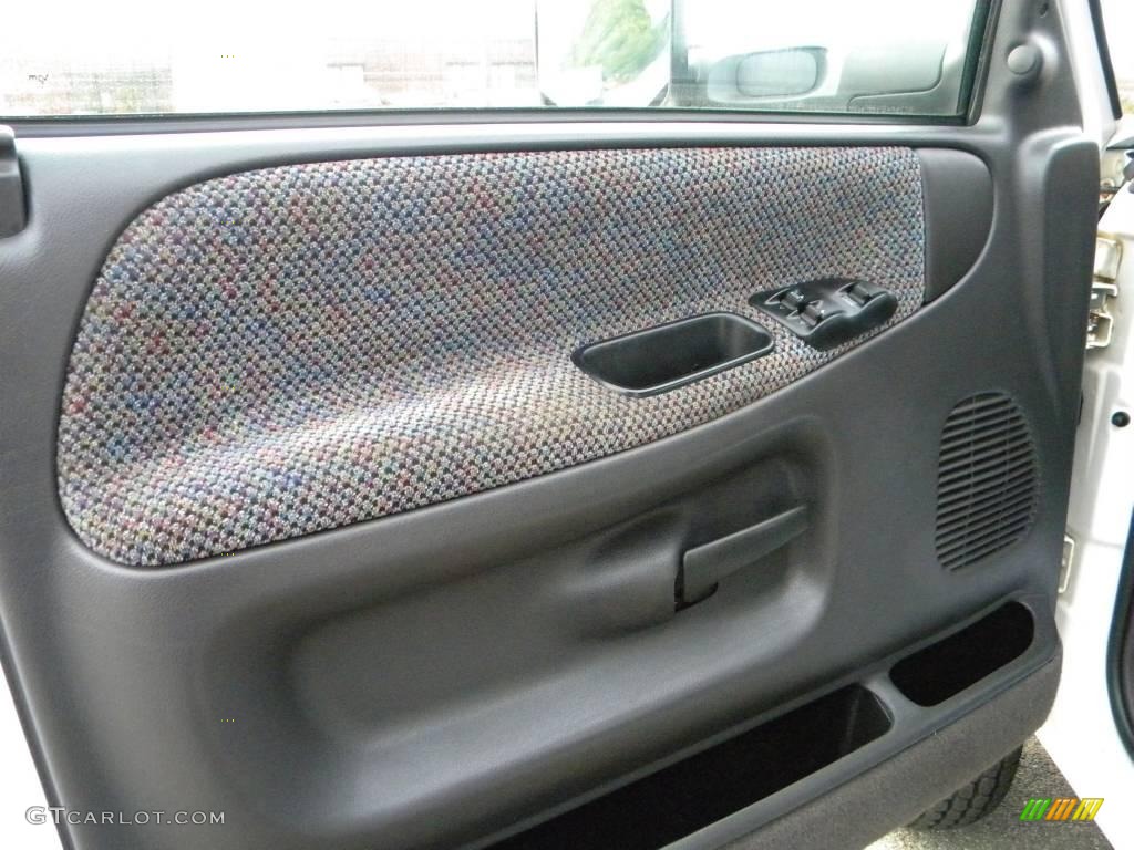 2002 Dodge Ram 3500 ST Regular Cab 4x4 Chassis Dump Truck Mist Gray Door Panel Photo #40660041