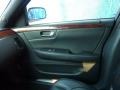 Light Platinum - DTS Sedan Photo No. 17