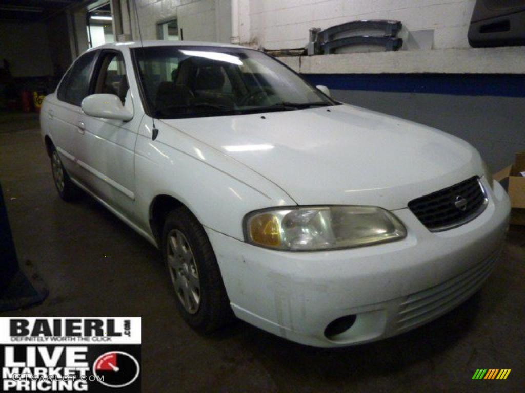 2002 Sentra XE - Cloud White / Sand Beige photo #1