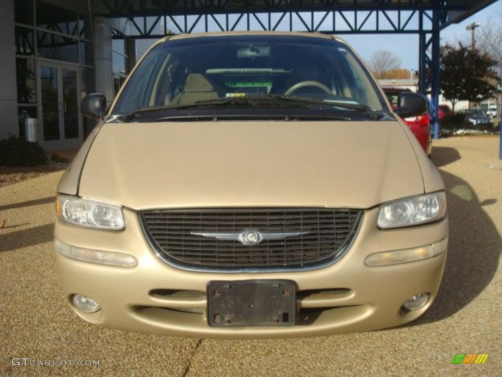 1998 Town & Country LX - Champagne Pearl / Camel photo #7