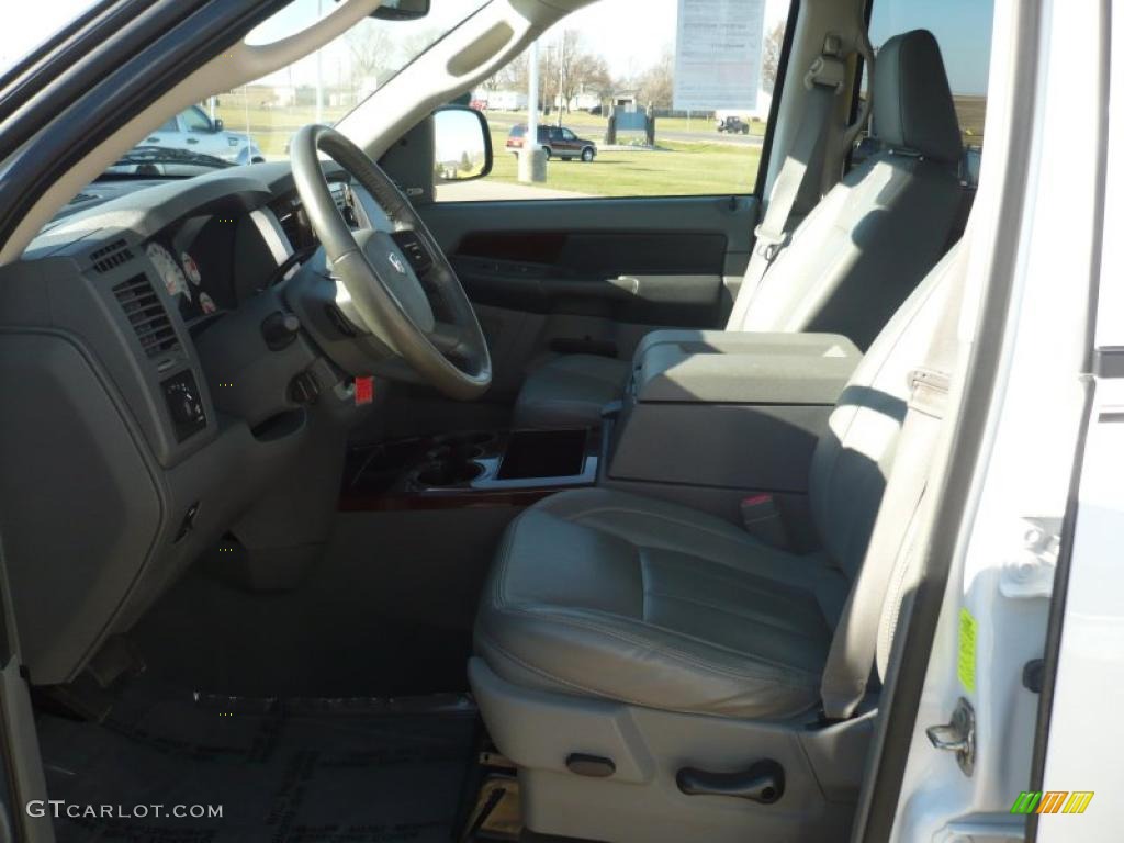 2008 Ram 1500 Laramie Quad Cab 4x4 - Bright White / Medium Slate Gray photo #6