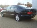 Black - E 320 Sedan Photo No. 4