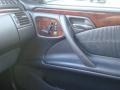 Black - E 320 Sedan Photo No. 17