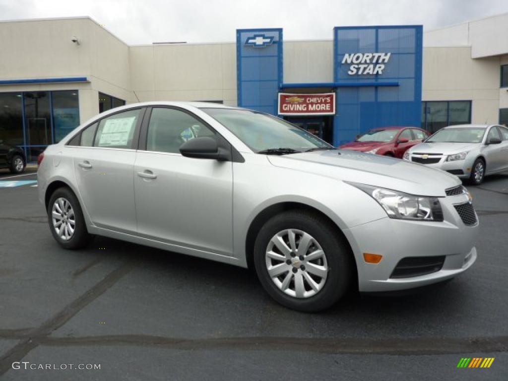 2011 Cruze LS - Silver Ice Metallic / Jet Black/Medium Titanium photo #1
