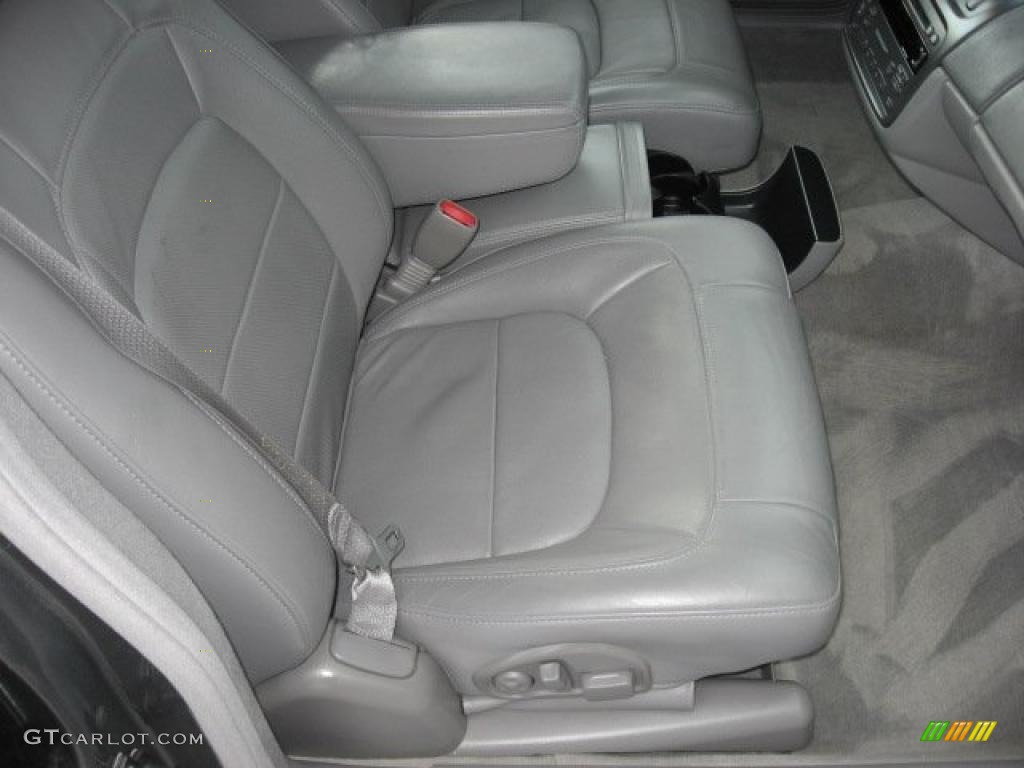 Dark Gray Interior 2004 Cadillac DeVille Sedan Photo #40676526