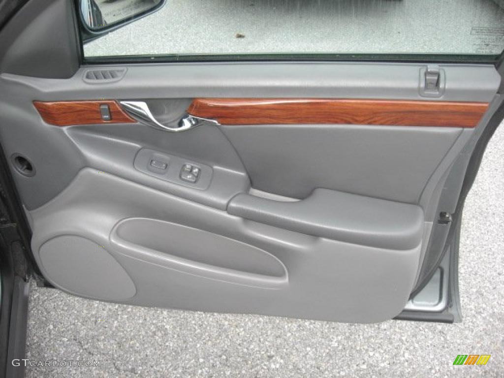 2004 Cadillac DeVille Sedan Dark Gray Door Panel Photo #40676590