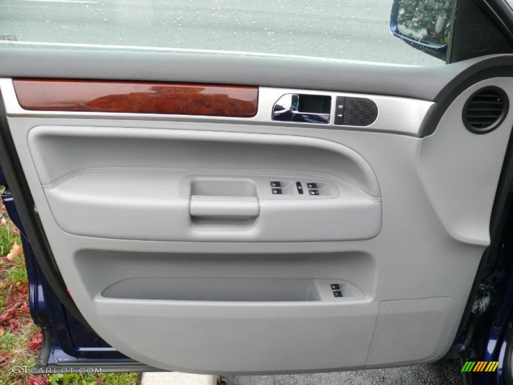 2006 Volkswagen Touareg V6 Door Panel Photos