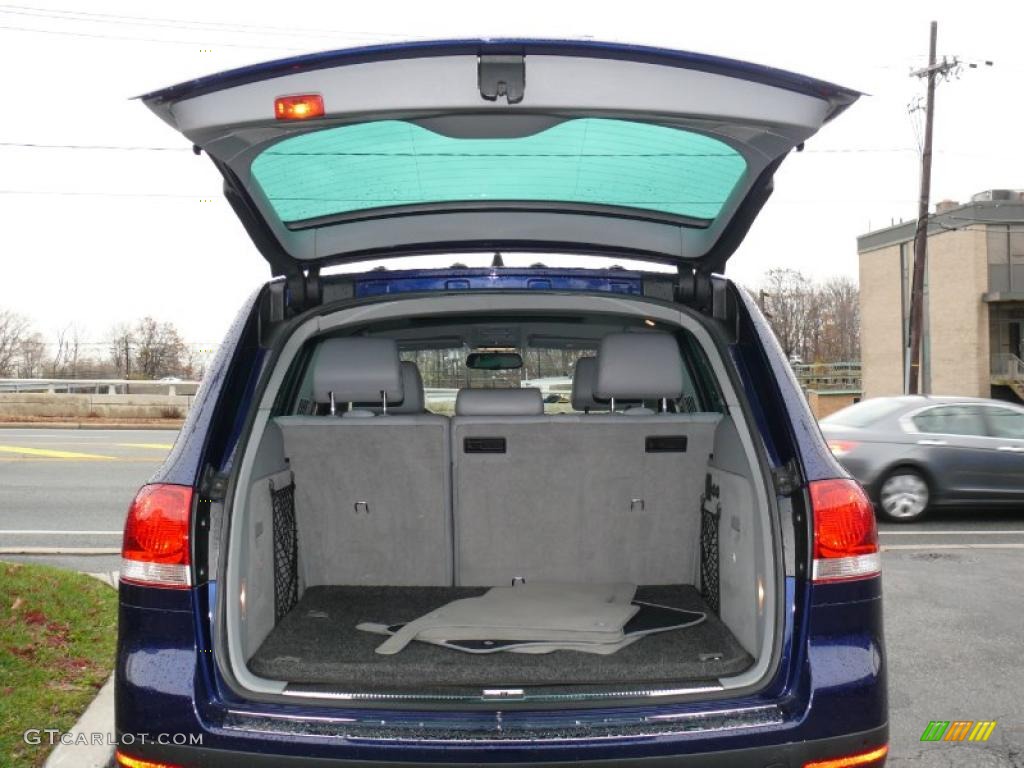 2006 Volkswagen Touareg V6 Trunk Photo #40678004