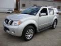 2008 Silver Lightning Nissan Pathfinder LE V8 4x4  photo #2