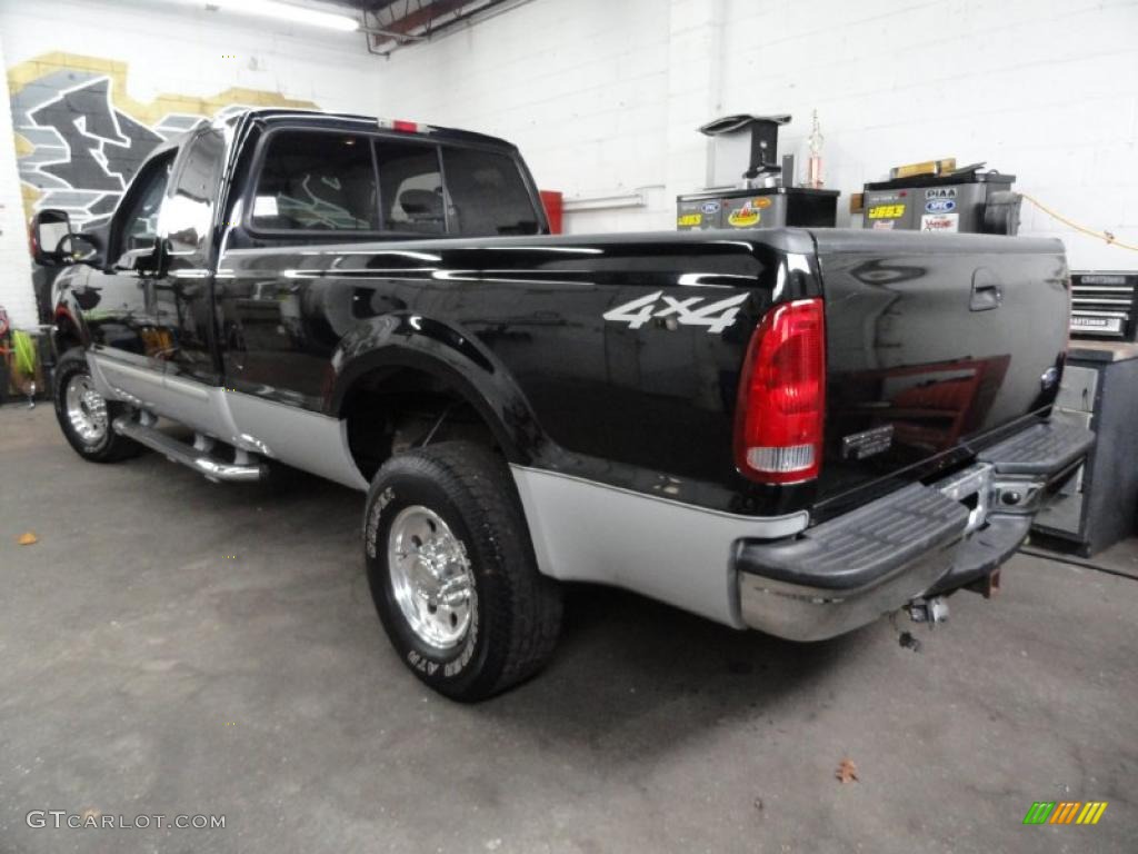 2003 F250 Super Duty XLT SuperCab 4x4 - Black / Medium Flint Grey photo #4