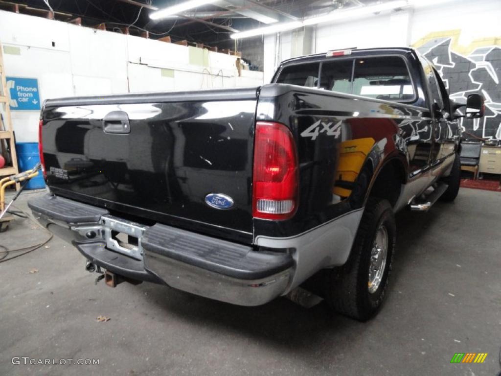 2003 F250 Super Duty XLT SuperCab 4x4 - Black / Medium Flint Grey photo #6