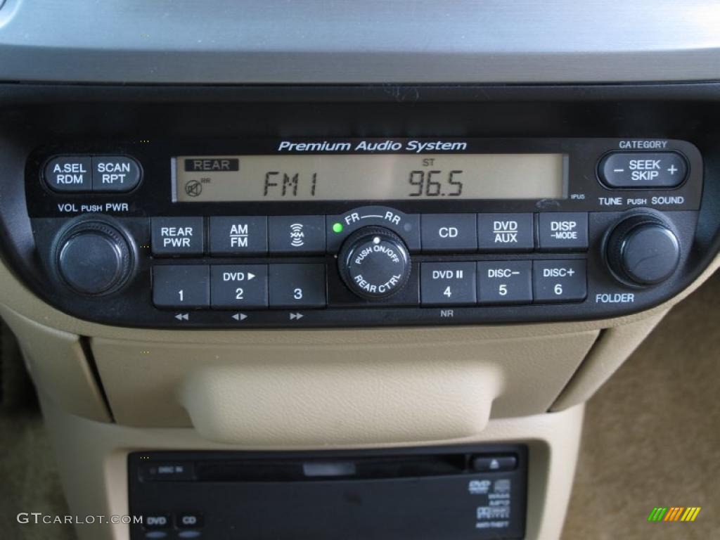 2008 Honda Odyssey Touring Controls Photo #40684090