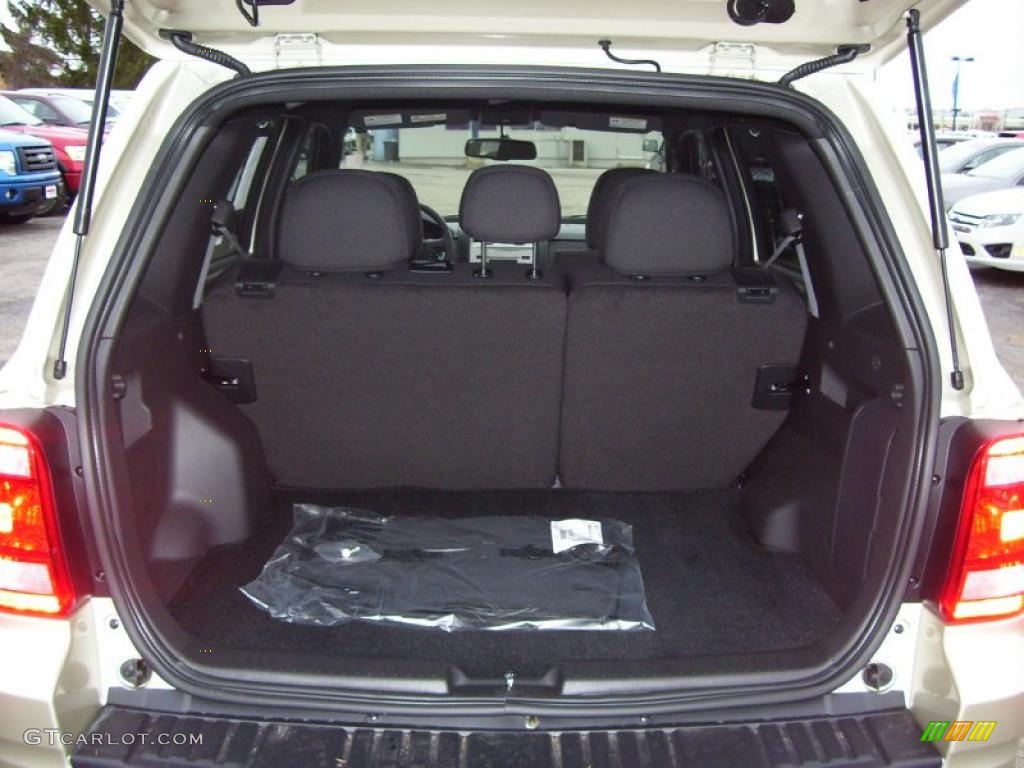2011 Ford Escape XLT V6 4WD Trunk Photos