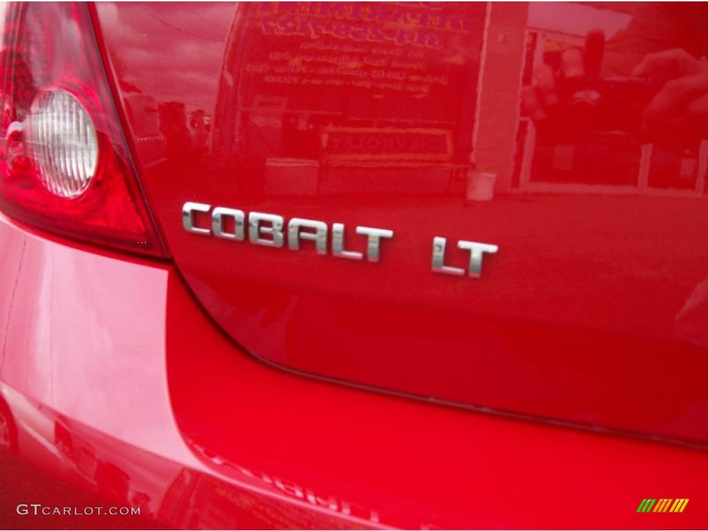 2010 Cobalt LT Sedan - Victory Red / Gray photo #8