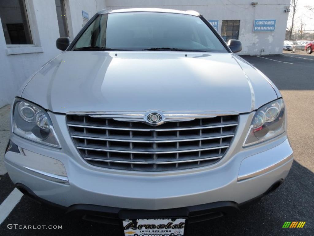 2004 Pacifica AWD - Bright Silver Metallic / Dark Slate Gray photo #2