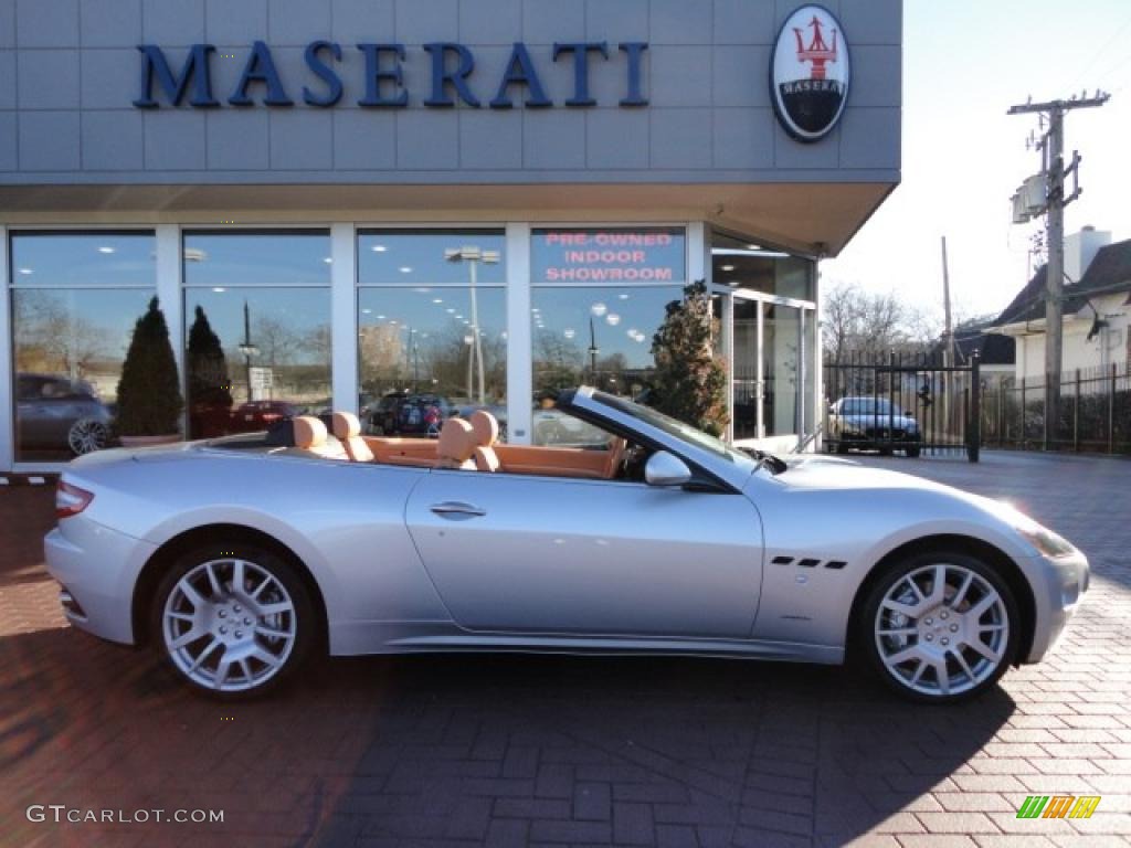 2011 GranTurismo Convertible GranCabrio - Nuovo Grigio Touring (Silver) / Cuoio photo #2