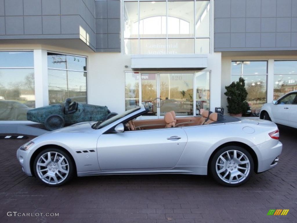 Nuovo Grigio Touring (Silver) 2011 Maserati GranTurismo Convertible GranCabrio Exterior Photo #40700461