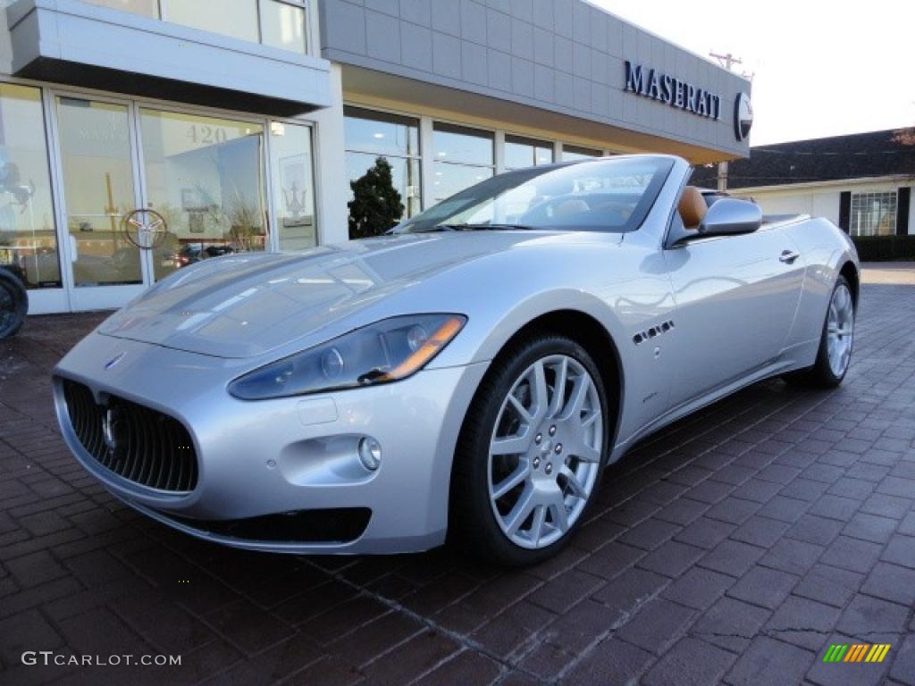 Nuovo Grigio Touring (Silver) 2011 Maserati GranTurismo Convertible GranCabrio Exterior Photo #40700589
