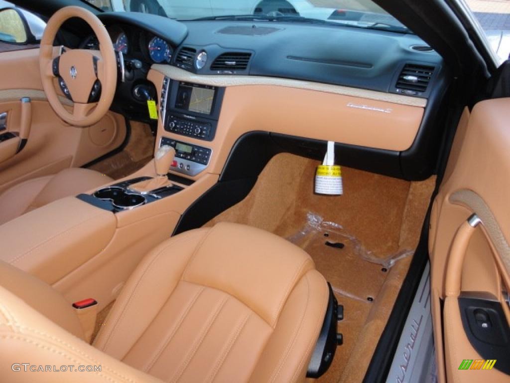 2011 Maserati GranTurismo Convertible GranCabrio Cuoio Dashboard Photo #40700749