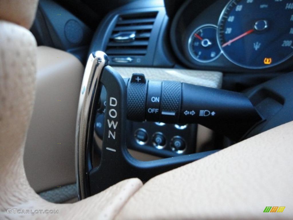 2011 Maserati GranTurismo Convertible GranCabrio Controls Photo #40700861