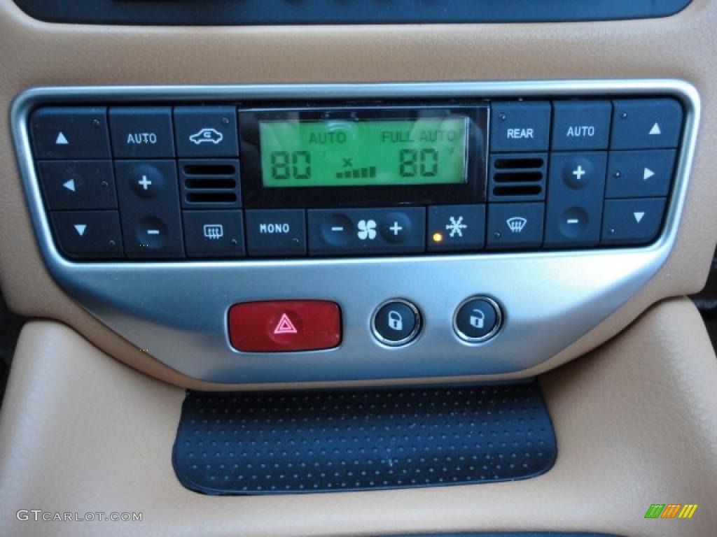 2011 Maserati GranTurismo Convertible GranCabrio Controls Photo #40700969