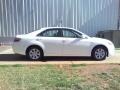 Super White - Camry LE Photo No. 17