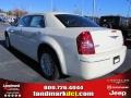 Cool Vanilla White - 300 Touring Photo No. 2