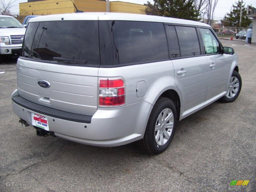 Ingot Silver Metallic 2011 Ford Flex SE Exterior Photo #40702829