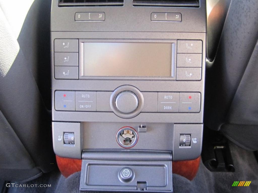 2005 Volkswagen Phaeton V8 4Motion Sedan Controls Photo #40703237