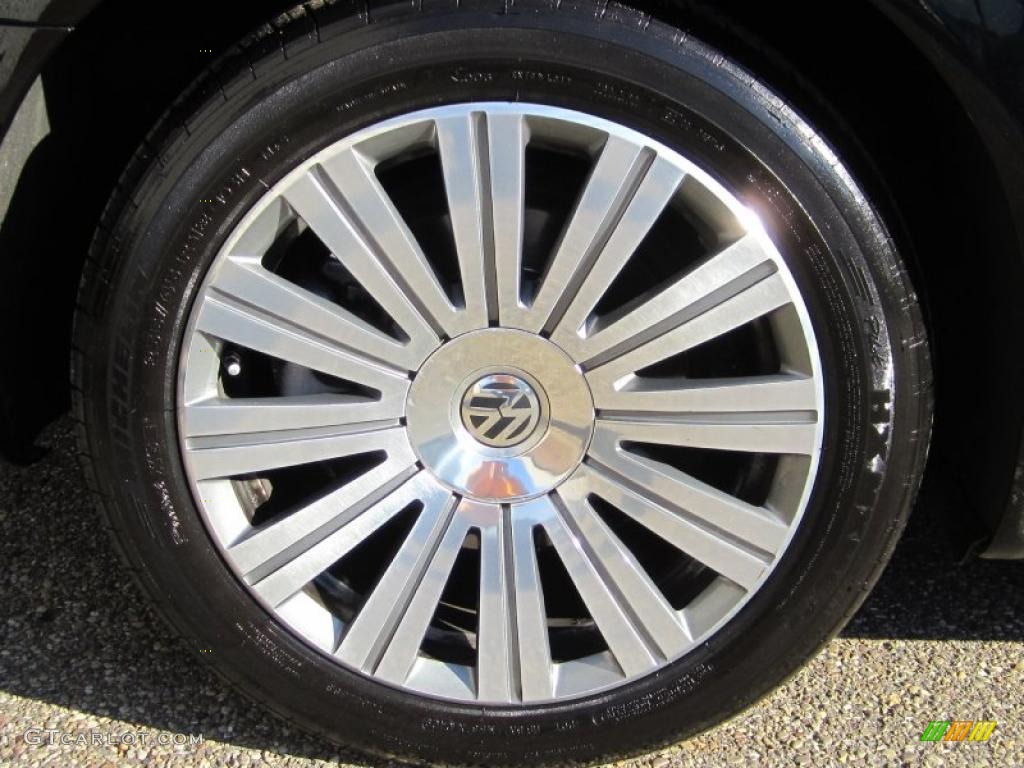2005 Volkswagen Phaeton V8 4Motion Sedan Wheel Photo #40703361