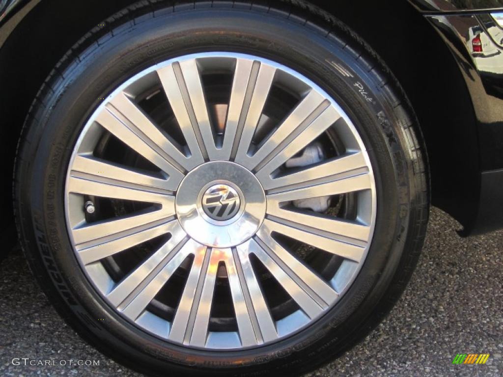 2005 Volkswagen Phaeton V8 4Motion Sedan Wheel Photo #40703413