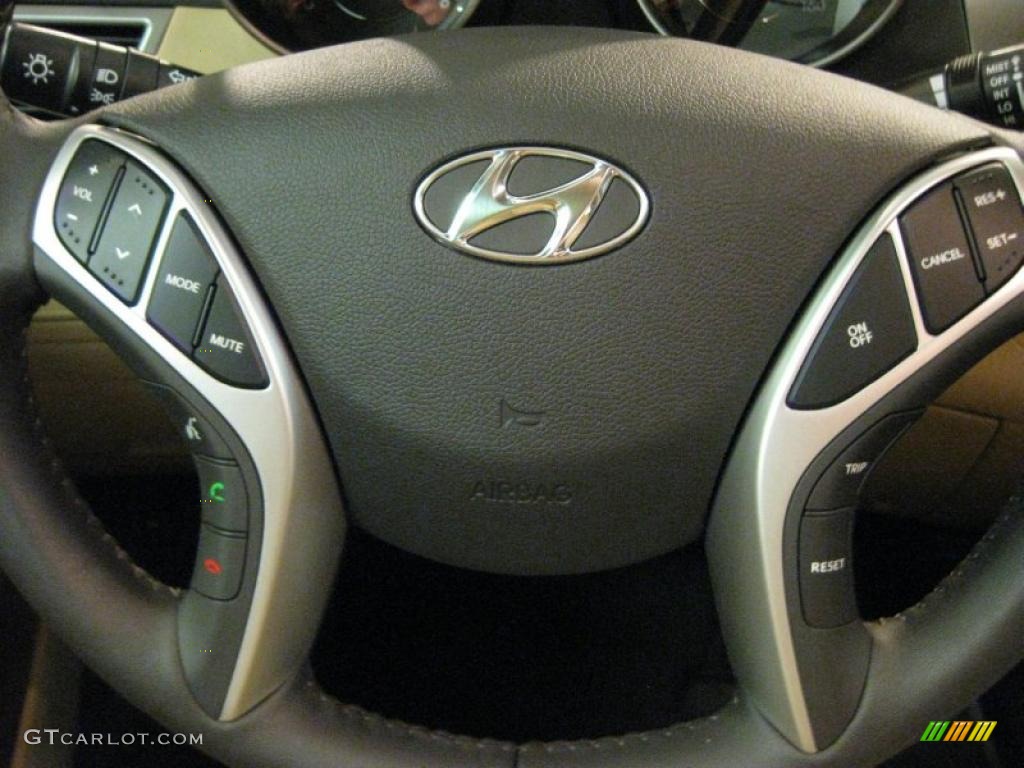 2011 Hyundai Elantra Limited Controls Photo #40707641