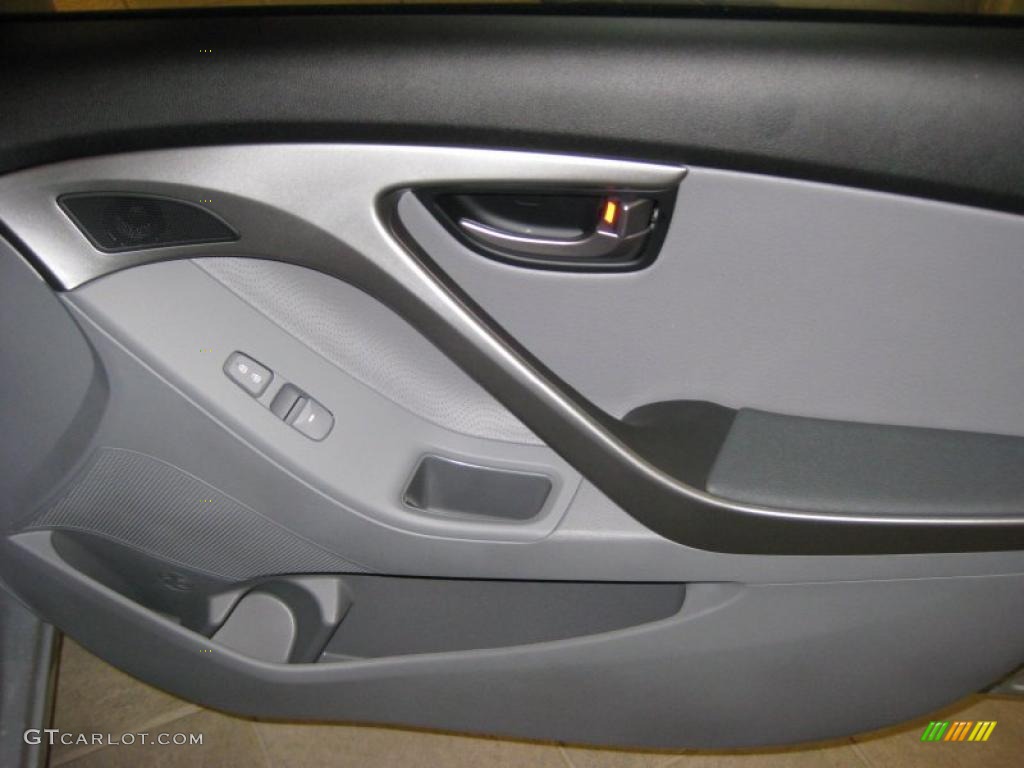 2011 Hyundai Elantra Limited Gray Door Panel Photo #40707997