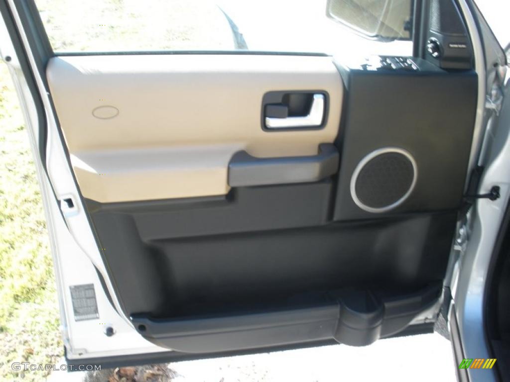 2007 Land Rover LR3 V8 SE Alpaca Beige Door Panel Photo #40708081