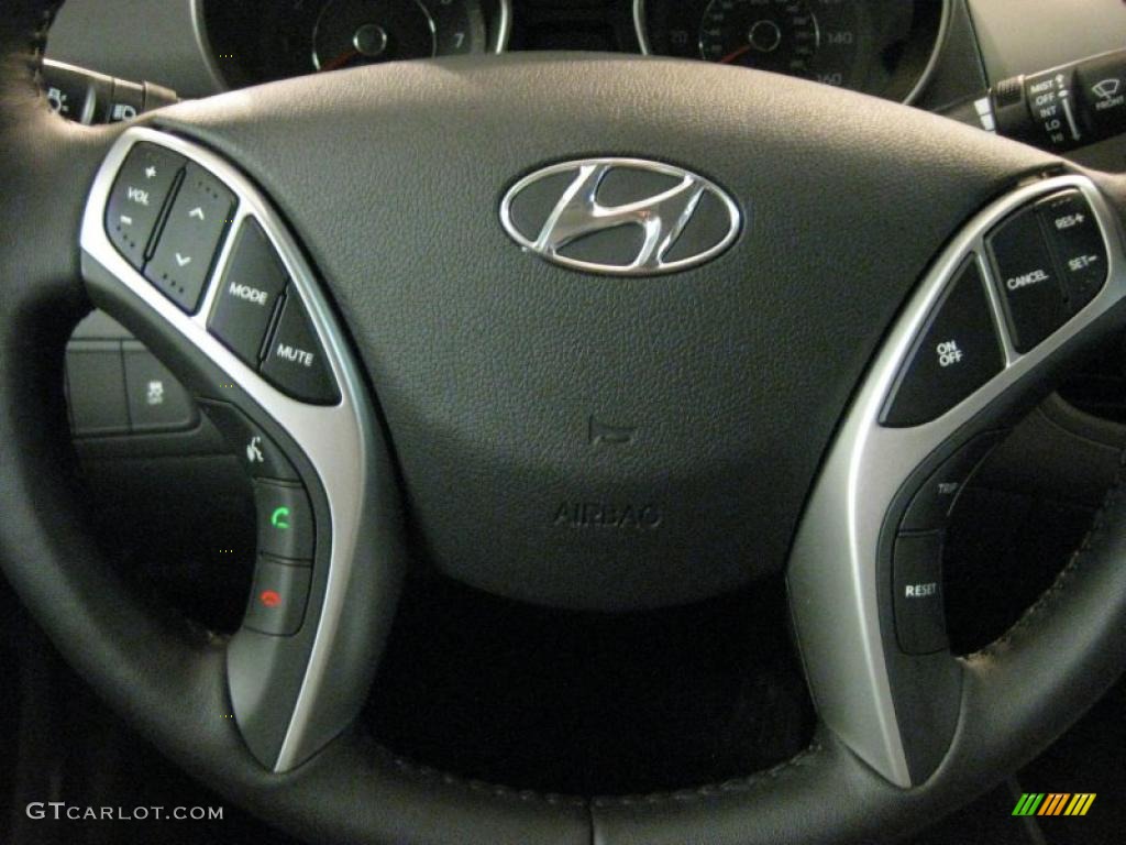 2011 Hyundai Elantra Limited Controls Photo #40708133