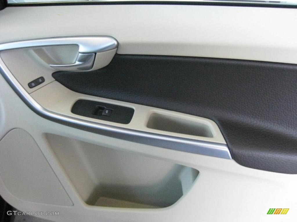 2011 Volvo XC60 T6 AWD Soft Beige/Esspresso Brown Door Panel Photo #40708397
