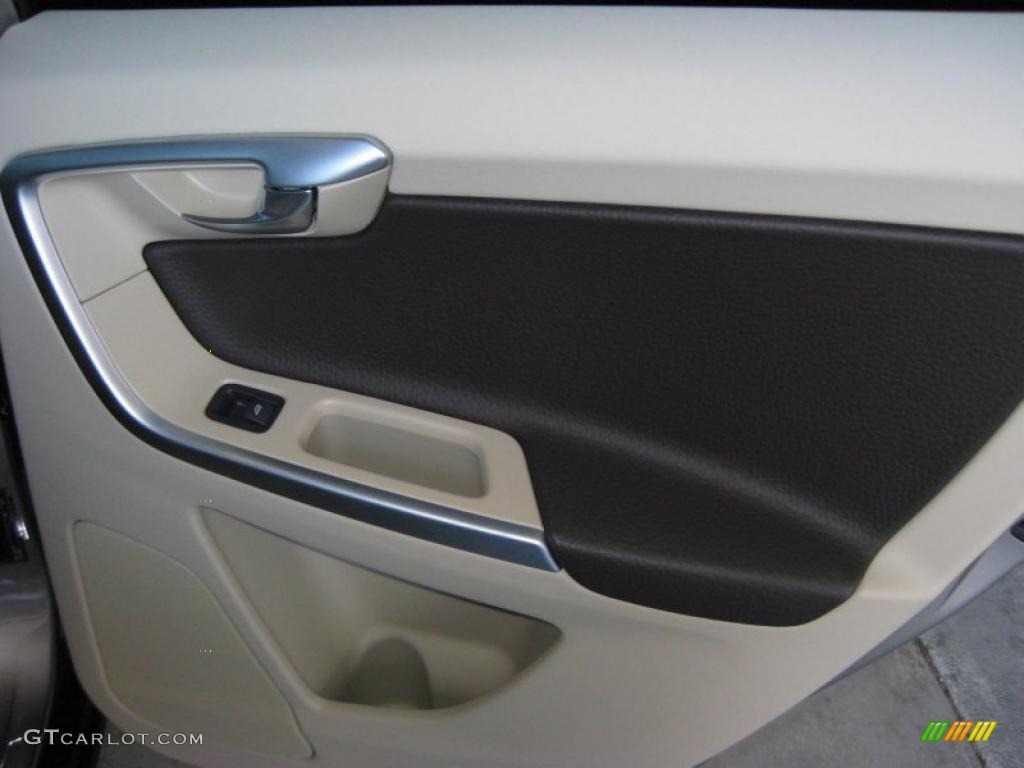 2011 Volvo XC60 T6 AWD Soft Beige/Esspresso Brown Door Panel Photo #40708441