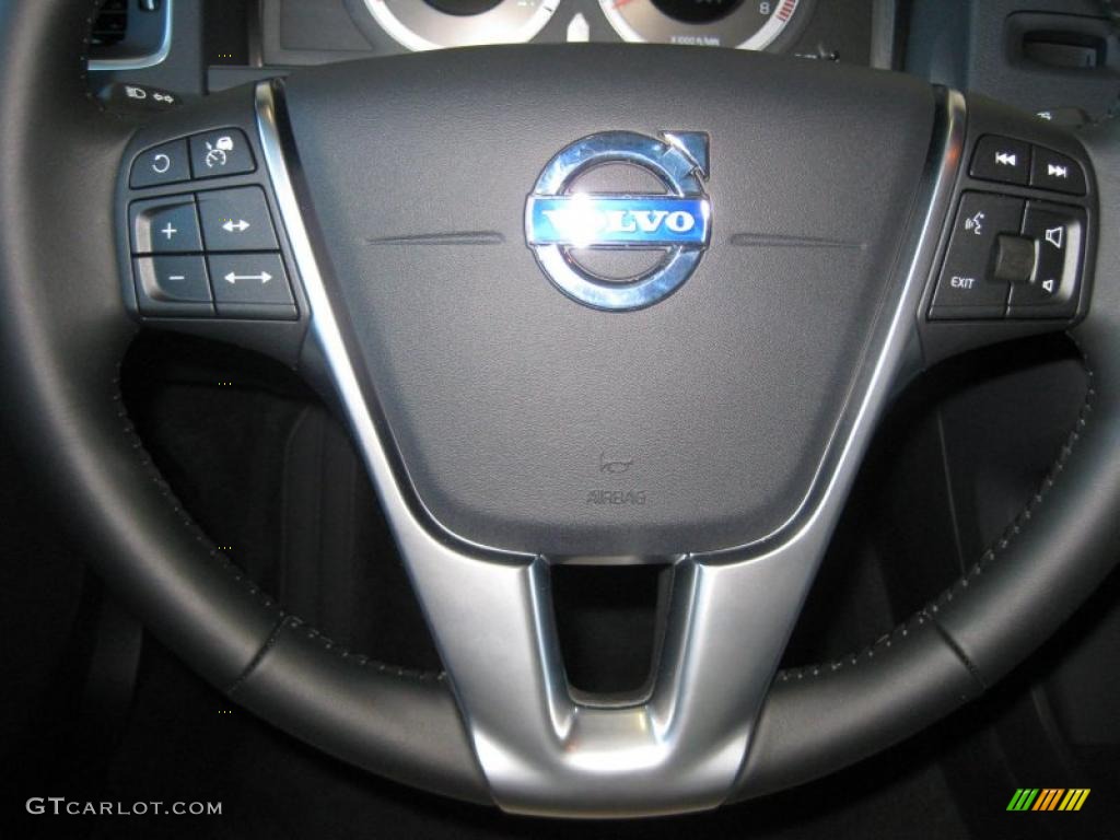 2011 Volvo S60 T6 AWD Controls Photo #40708865